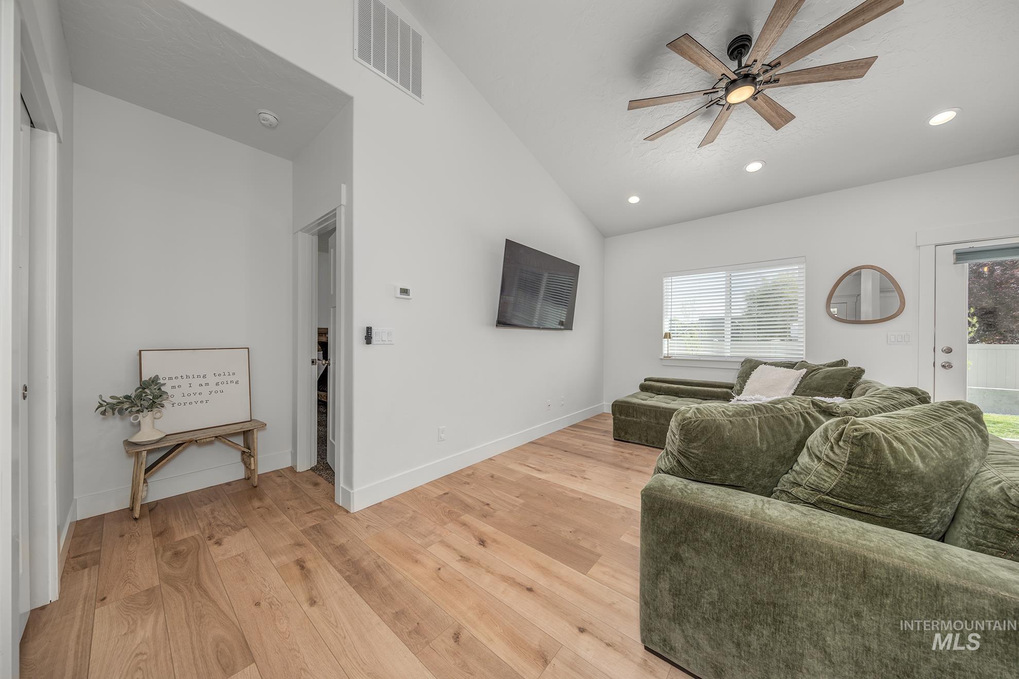 1380 Tamarack St, Fruitland, Idaho 83619, 3 Bedrooms, 2 Bathrooms, Residential For Sale, Price $380,000, 98983871