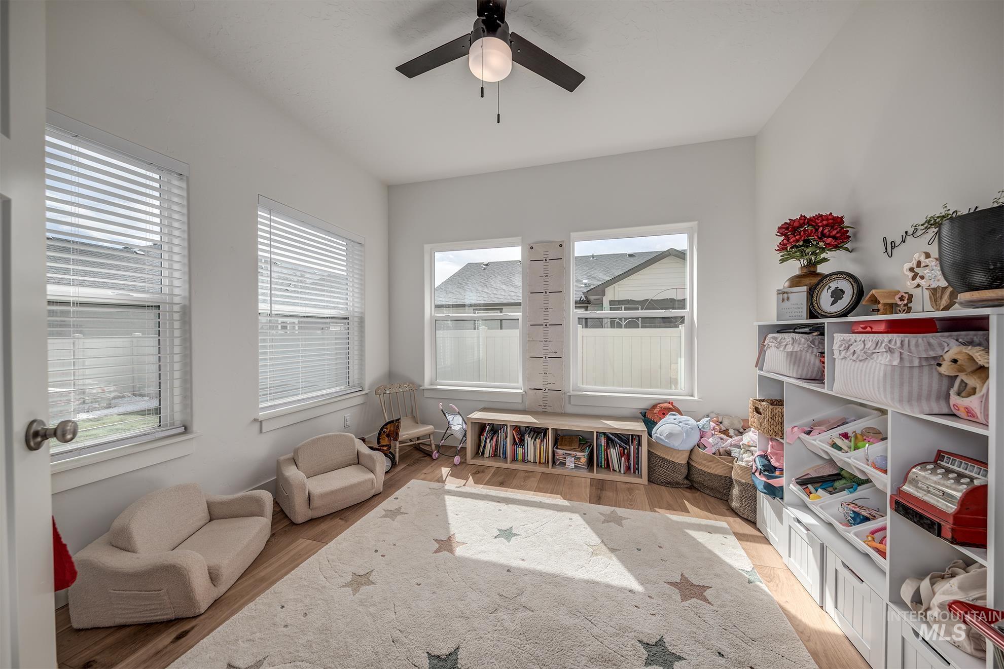 1380 Tamarack St, Fruitland, Idaho 83619, 3 Bedrooms, 2 Bathrooms, Residential For Sale, Price $380,000, 98983871