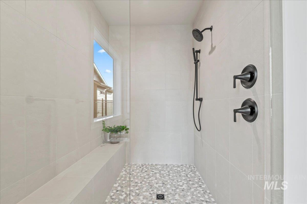 6880 E Chicken Hawk Loop, Nampa, Idaho 83686, 4 Bedrooms, 4 Bathrooms, Residential For Sale, Price $1,050,000, 98983872