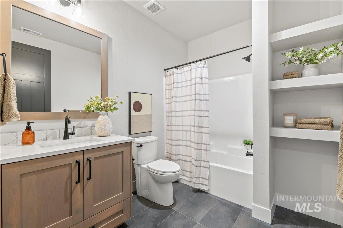 6880 E Chicken Hawk Loop, Nampa, Idaho 83686, 4 Bedrooms, 4 Bathrooms, Residential For Sale, Price $1,050,000, 98983872