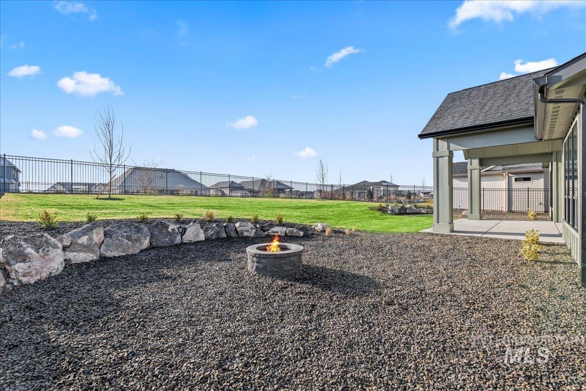 6880 E Chicken Hawk Loop, Nampa, Idaho 83686, 4 Bedrooms, 4 Bathrooms, Residential For Sale, Price $1,050,000, 98983872