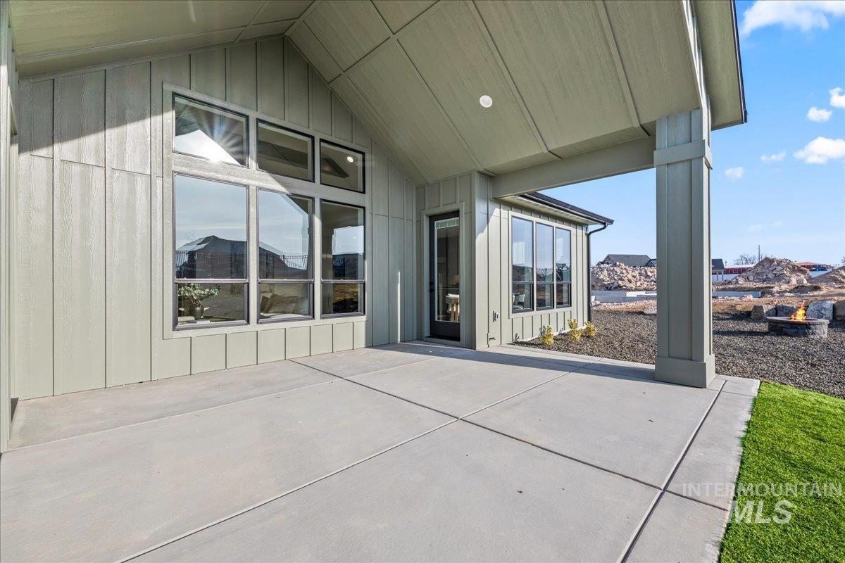 6880 E Chicken Hawk Loop, Nampa, Idaho 83686, 4 Bedrooms, 4 Bathrooms, Residential For Sale, Price $1,050,000, 98983872