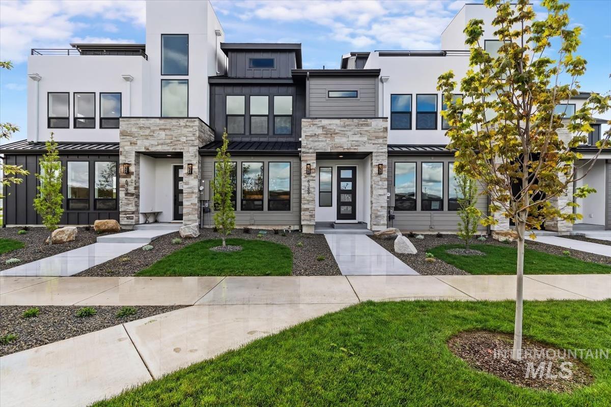 6389 N Birch Run Ln, Eagle, Idaho 83616, 3 Bedrooms, 2.5 Bathrooms, Residential For Sale, Price $469,800, 98983875