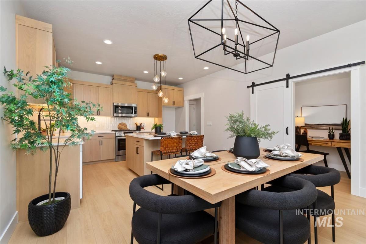 6389 N Birch Run Ln, Eagle, Idaho 83616, 3 Bedrooms, 2.5 Bathrooms, Residential For Sale, Price $469,800, 98983875