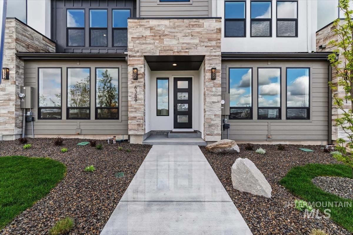 6389 N Birch Run Ln, Eagle, Idaho 83616, 3 Bedrooms, 2.5 Bathrooms, Residential For Sale, Price $469,800, 98983875