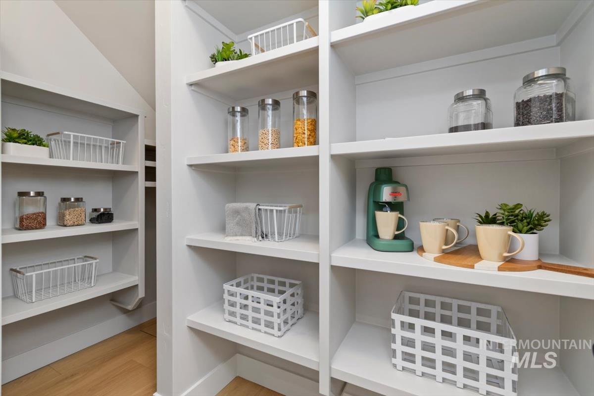 6389 N Birch Run Ln, Eagle, Idaho 83616, 3 Bedrooms, 2.5 Bathrooms, Residential For Sale, Price $469,800, 98983875