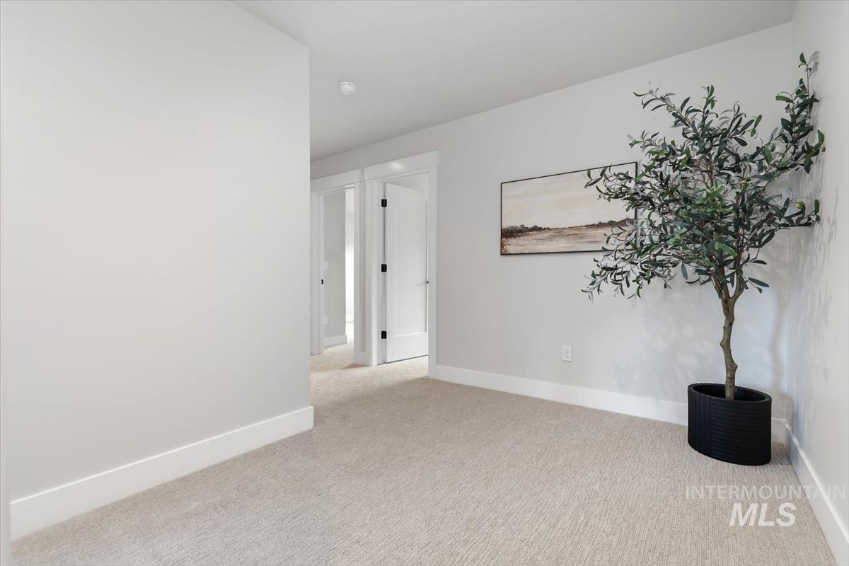 6389 N Birch Run Ln, Eagle, Idaho 83616, 3 Bedrooms, 2.5 Bathrooms, Residential For Sale, Price $469,800, 98983875