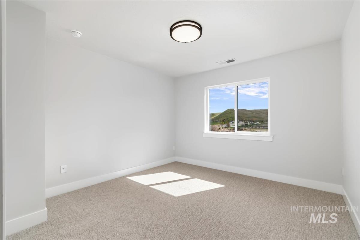 6389 N Birch Run Ln, Eagle, Idaho 83616, 3 Bedrooms, 2.5 Bathrooms, Residential For Sale, Price $469,800, 98983875