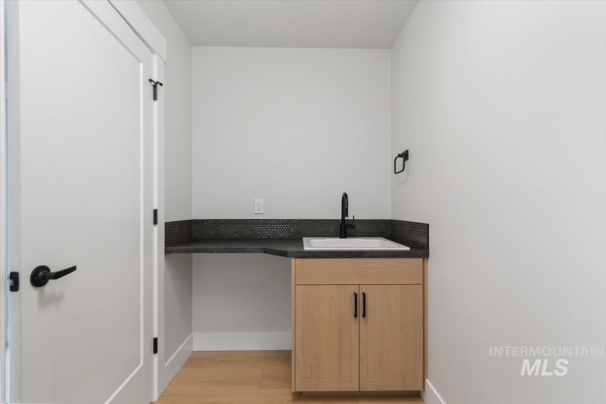 6389 N Birch Run Ln, Eagle, Idaho 83616, 3 Bedrooms, 2.5 Bathrooms, Residential For Sale, Price $469,800, 98983875