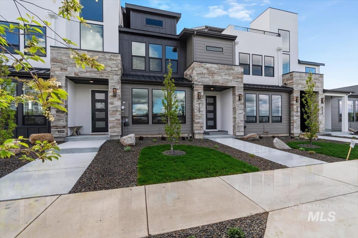 6389 N Birch Run Ln, Eagle, Idaho 83616, 3 Bedrooms, 2.5 Bathrooms, Residential For Sale, Price $469,800, 98983875