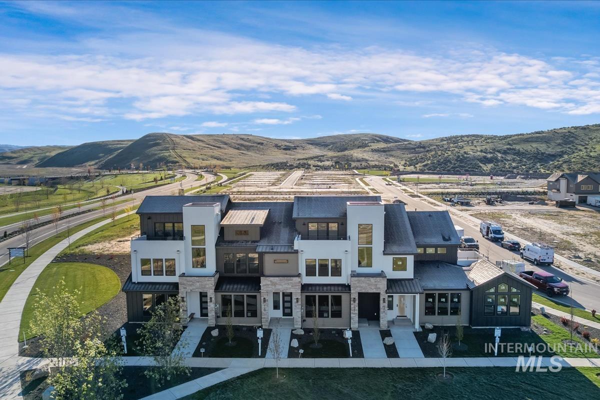 6389 N Birch Run Ln, Eagle, Idaho 83616, 3 Bedrooms, 2.5 Bathrooms, Residential For Sale, Price $469,800, 98983875