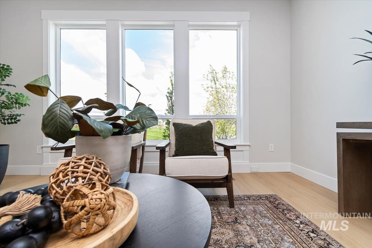 6389 N Birch Run Ln, Eagle, Idaho 83616, 3 Bedrooms, 2.5 Bathrooms, Residential For Sale, Price $469,800, 98983875