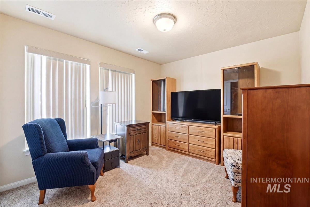 3316 E Red Sunset Maple Dr, Nampa, Idaho 83687, 3 Bedrooms, 2 Bathrooms, Residential For Sale, Price $390,000, 98983876