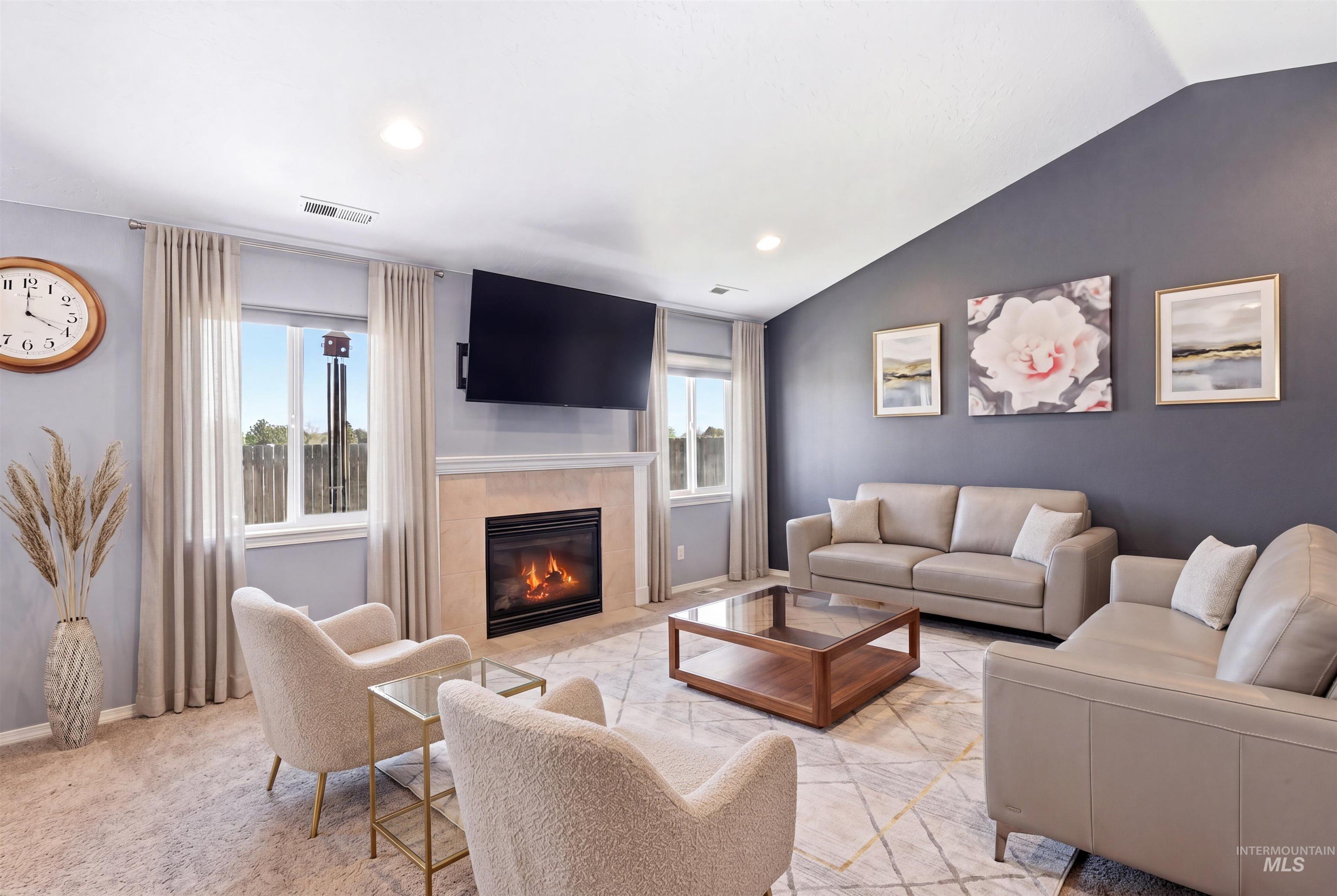 3316 E Red Sunset Maple Dr, Nampa, Idaho 83687, 3 Bedrooms, 2 Bathrooms, Residential For Sale, Price $390,000, 98983876