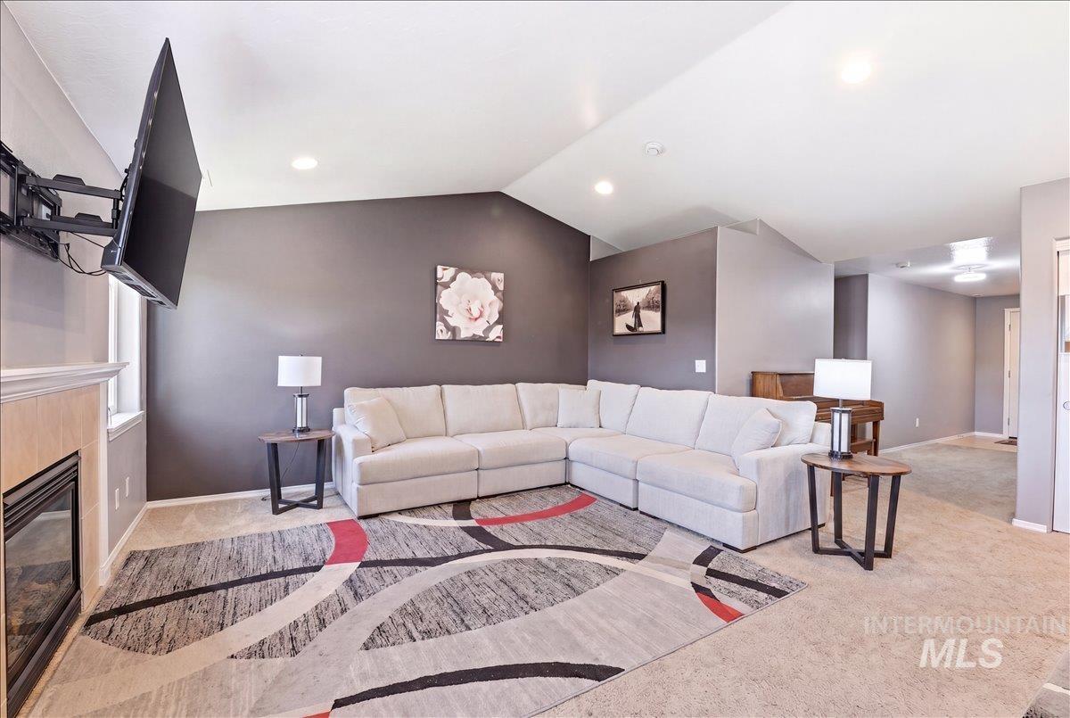 3316 E Red Sunset Maple Dr, Nampa, Idaho 83687, 3 Bedrooms, 2 Bathrooms, Residential For Sale, Price $390,000, 98983876