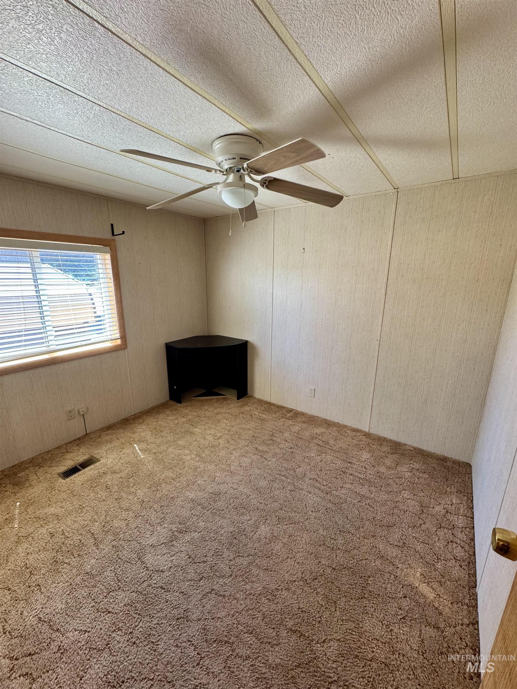 8 Blue Spruce Dr., Hagerman, Idaho 83332, 3 Bedrooms, 2 Bathrooms, Residential For Sale, Price $125,000, 98983878