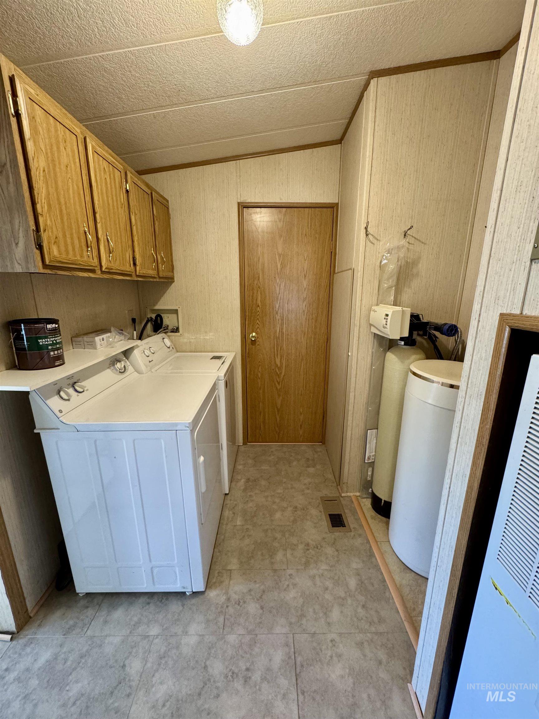 8 Blue Spruce Dr., Hagerman, Idaho 83332, 3 Bedrooms, 2 Bathrooms, Residential For Sale, Price $125,000, 98983878