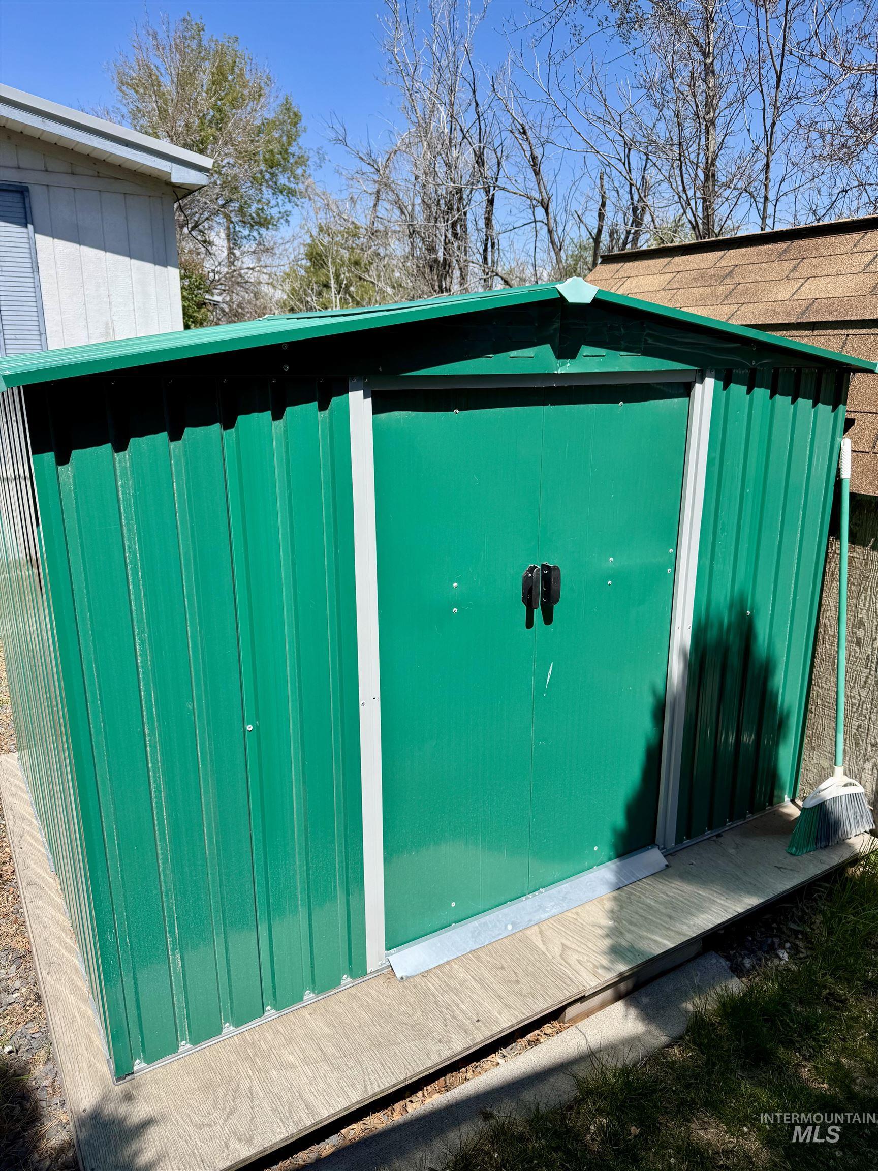 8 Blue Spruce Dr., Hagerman, Idaho 83332, 3 Bedrooms, 2 Bathrooms, Residential For Sale, Price $125,000, 98983878