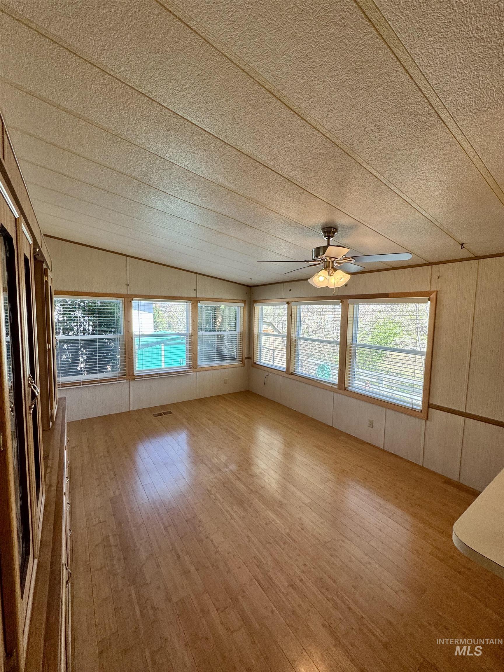 8 Blue Spruce Dr., Hagerman, Idaho 83332, 3 Bedrooms, 2 Bathrooms, Residential For Sale, Price $125,000, 98983878