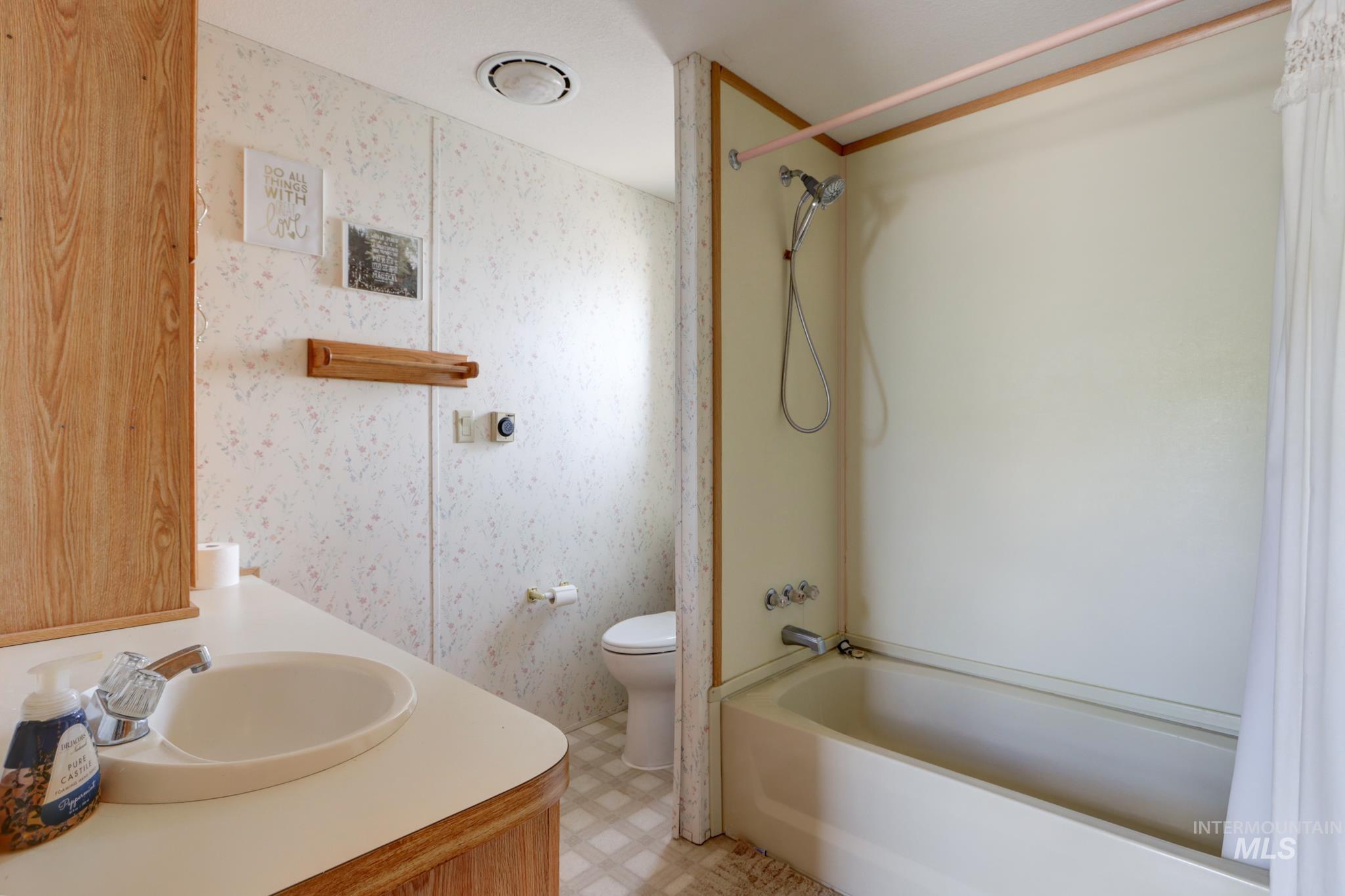 3549 Ginny Lane, Emmett, Idaho 83617, 3 Bedrooms, 2 Bathrooms, Residential For Sale, Price $1,100,000,MLS 98983881