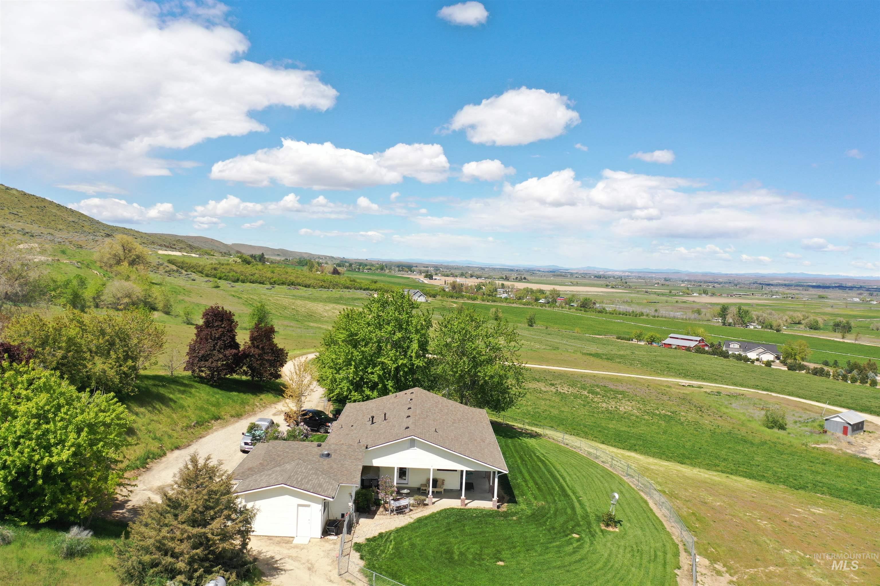 3549 Ginny Lane, Emmett, Idaho 83617, 3 Bedrooms, 2 Bathrooms, Residential For Sale, Price $1,100,000,MLS 98983881