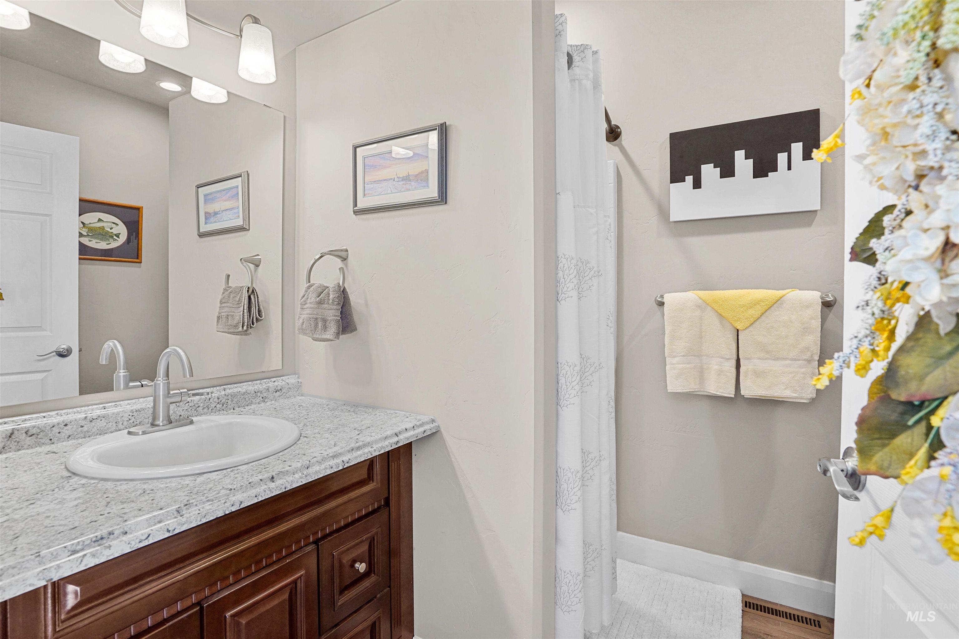 930 Applewood Dr, Buhl, Idaho 83316, 5 Bedrooms, 4 Bathrooms, Residential For Sale, Price $675,000, 98983882