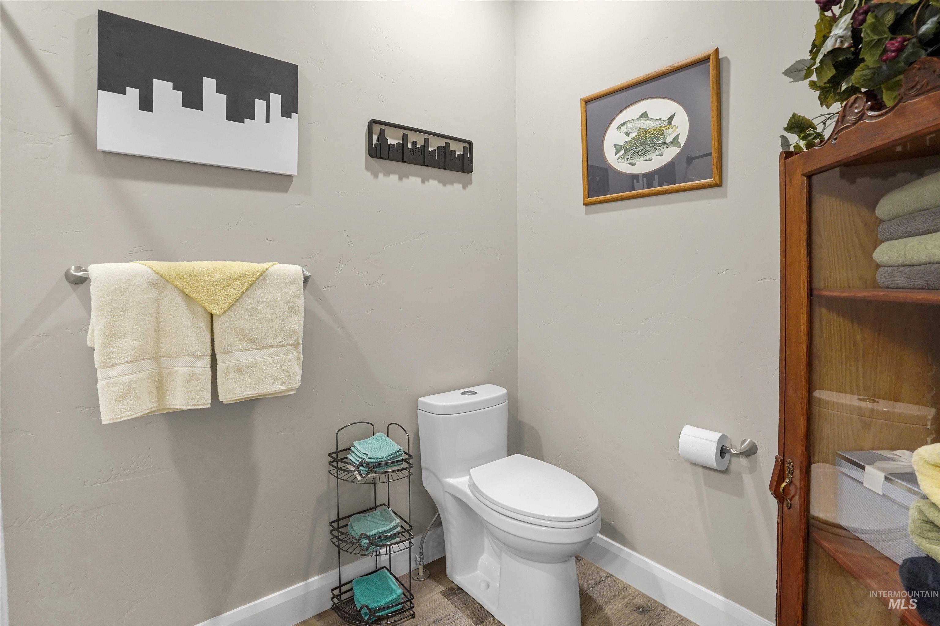 930 Applewood Dr, Buhl, Idaho 83316, 5 Bedrooms, 4 Bathrooms, Residential For Sale, Price $675,000, 98983882