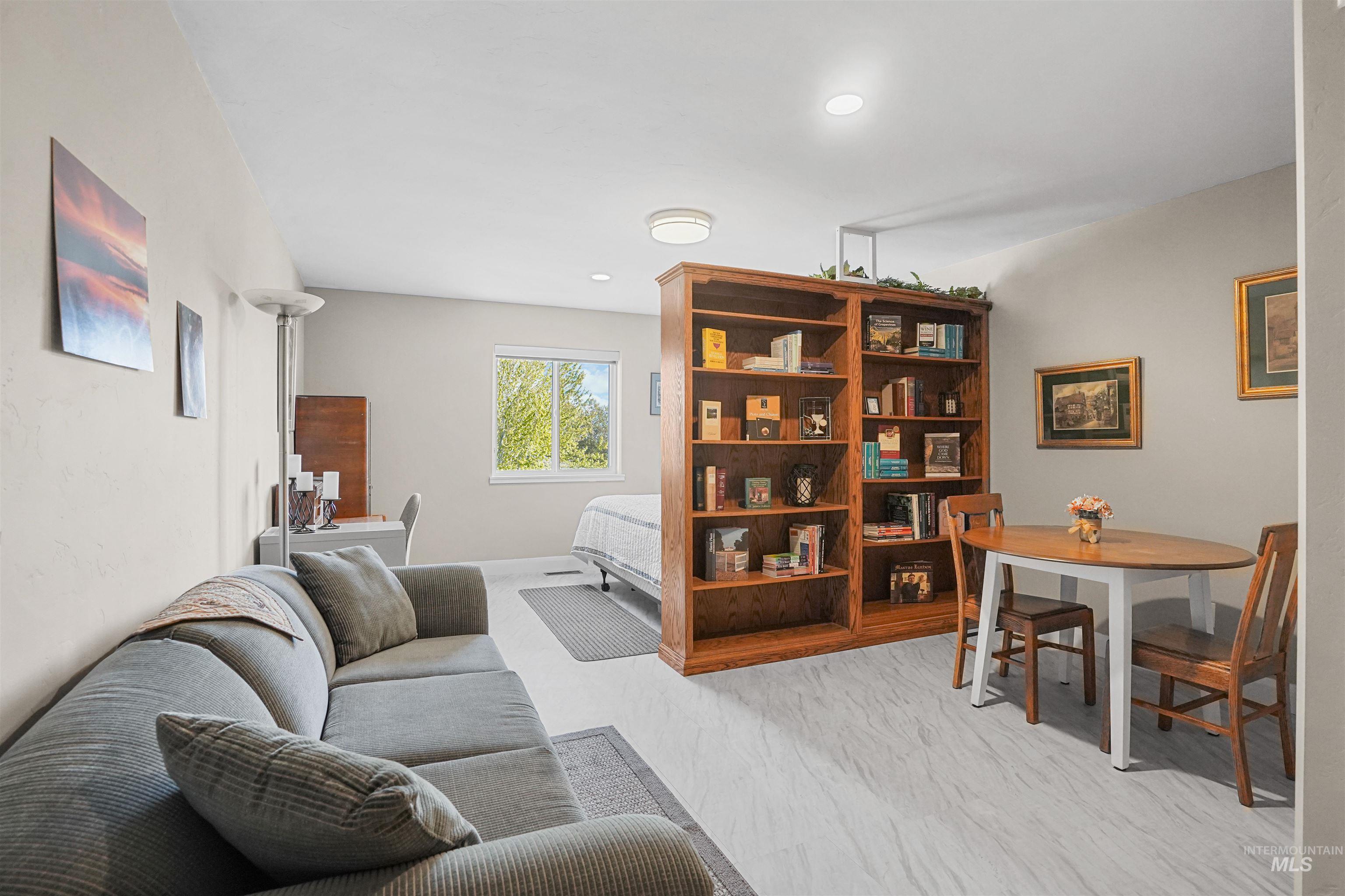 930 Applewood Dr, Buhl, Idaho 83316, 5 Bedrooms, 4 Bathrooms, Residential For Sale, Price $675,000, 98983882