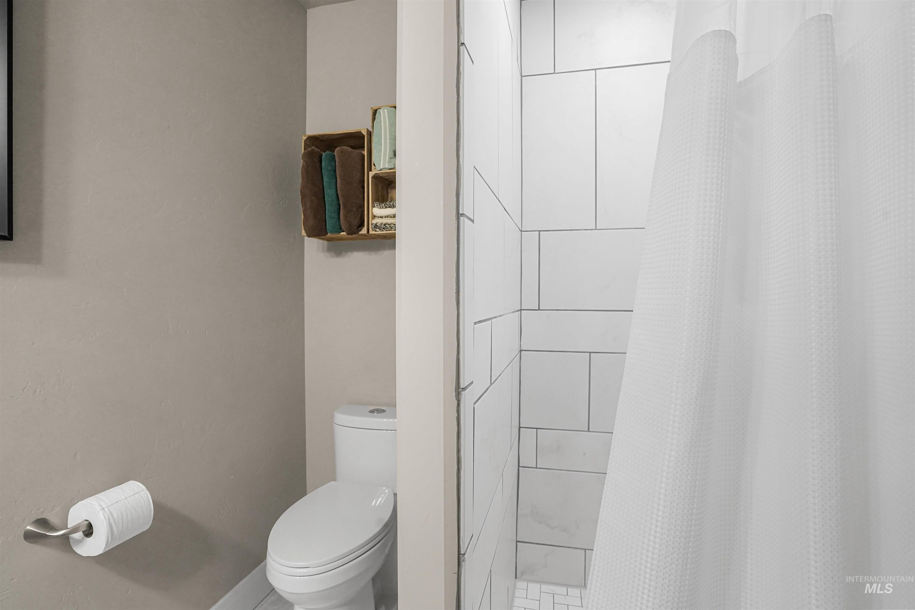 930 Applewood Dr, Buhl, Idaho 83316, 5 Bedrooms, 4 Bathrooms, Residential For Sale, Price $675,000, 98983882