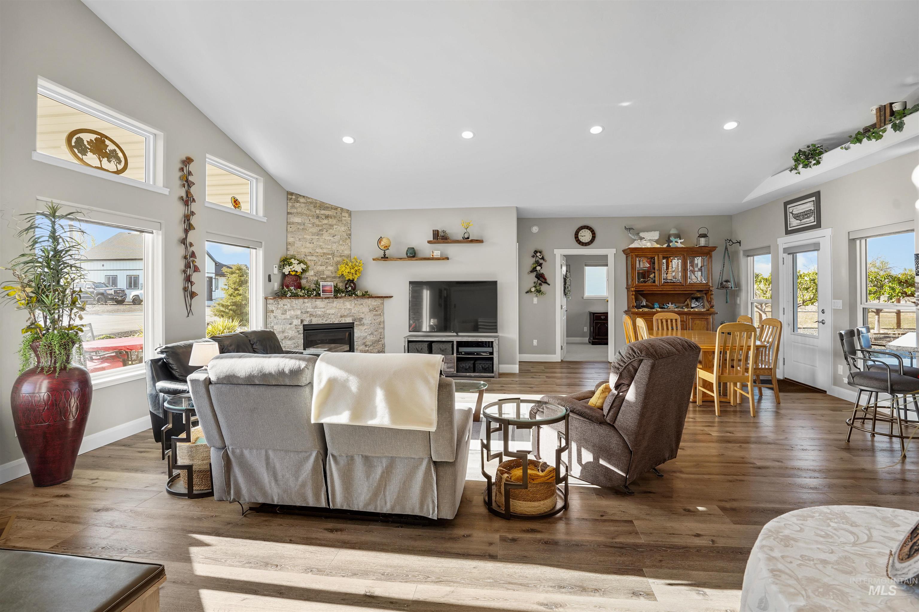 930 Applewood Dr, Buhl, Idaho 83316, 5 Bedrooms, 4 Bathrooms, Residential For Sale, Price $675,000, 98983882