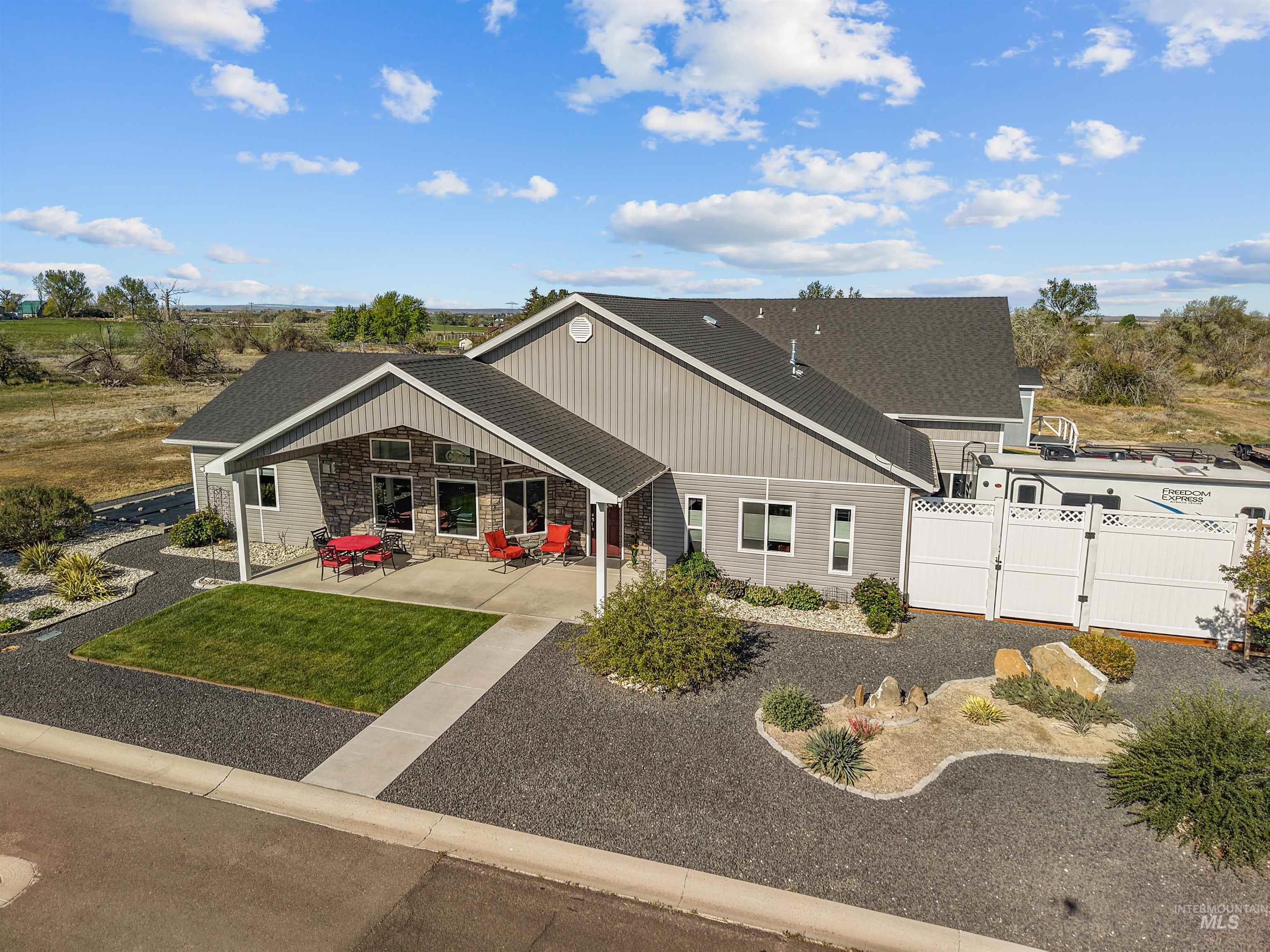 930 Applewood Dr, Buhl, Idaho 83316, 5 Bedrooms, 4 Bathrooms, Residential For Sale, Price $675,000, 98983882