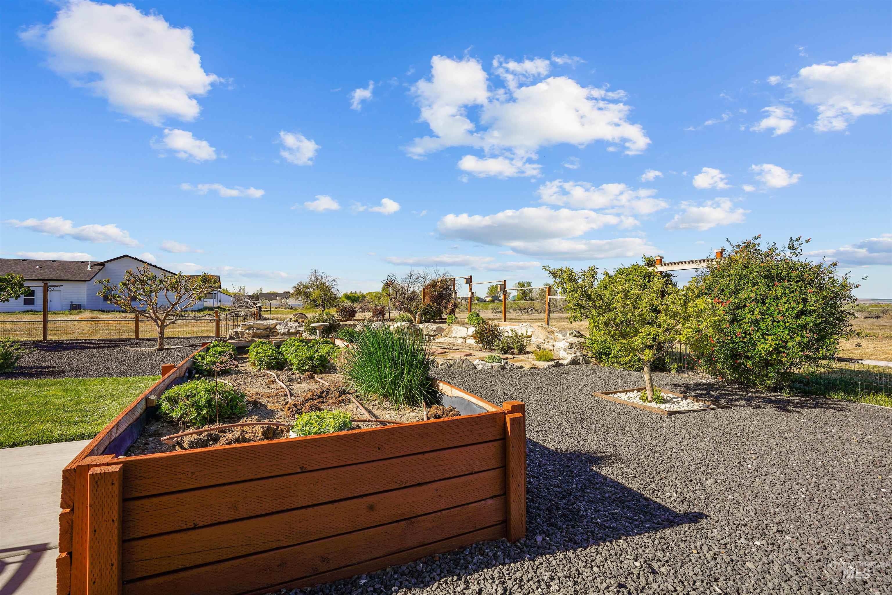 930 Applewood Dr, Buhl, Idaho 83316, 5 Bedrooms, 4 Bathrooms, Residential For Sale, Price $675,000, 98983882