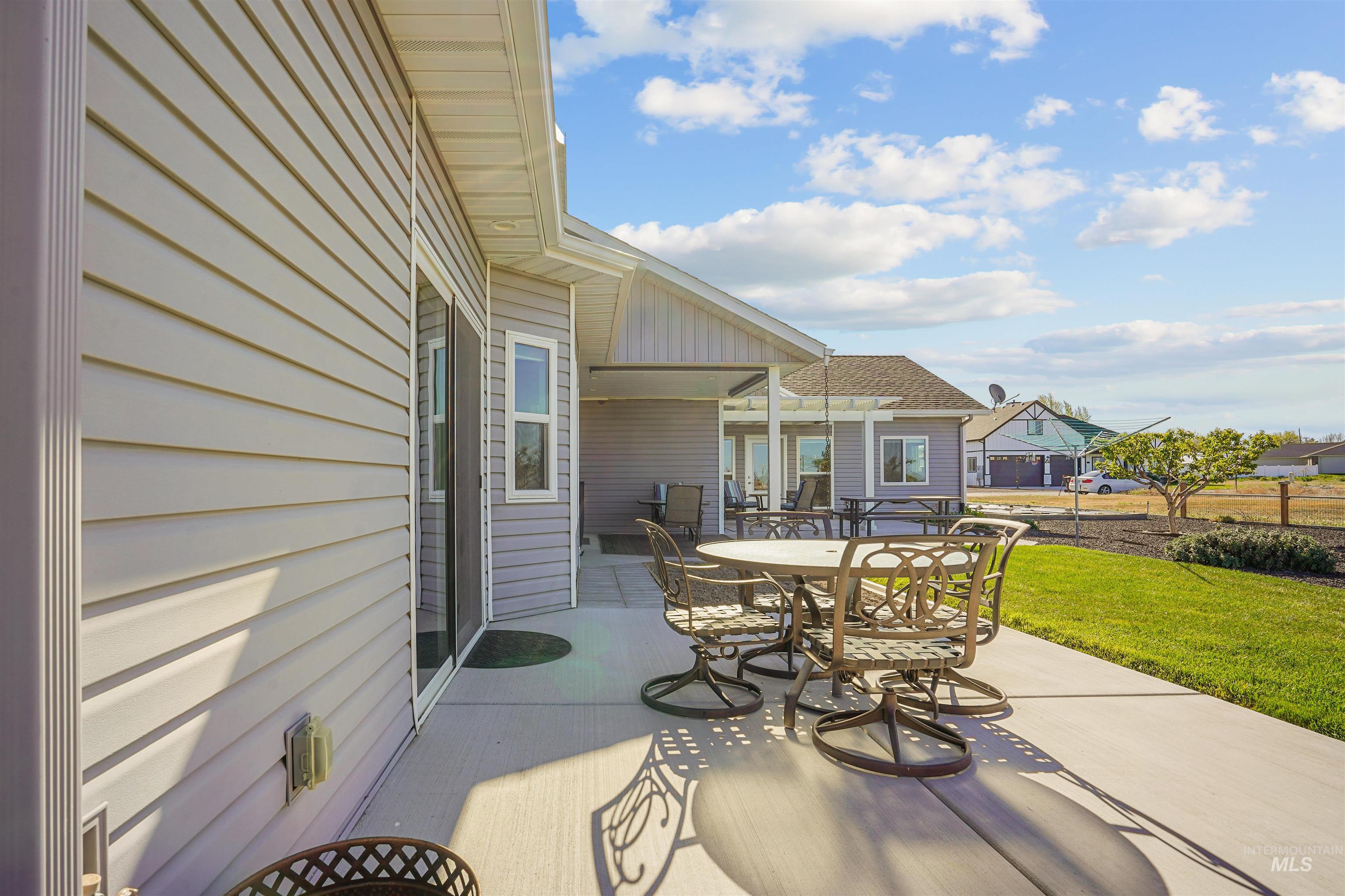 930 Applewood Dr, Buhl, Idaho 83316, 5 Bedrooms, 4 Bathrooms, Residential For Sale, Price $675,000, 98983882