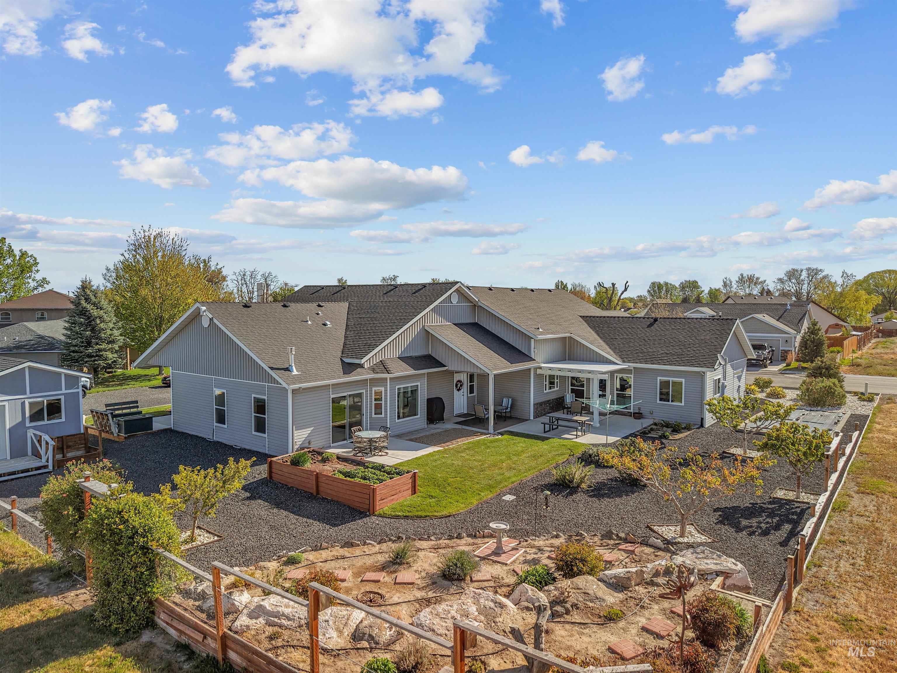 930 Applewood Dr, Buhl, Idaho 83316, 5 Bedrooms, 4 Bathrooms, Residential For Sale, Price $675,000, 98983882