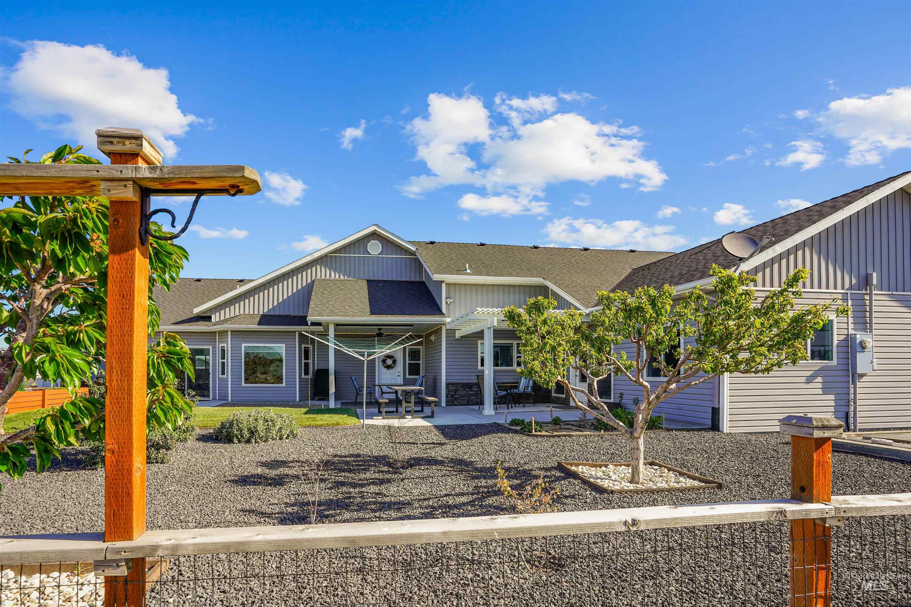 930 Applewood Dr, Buhl, Idaho 83316, 5 Bedrooms, 4 Bathrooms, Residential For Sale, Price $675,000, 98983882