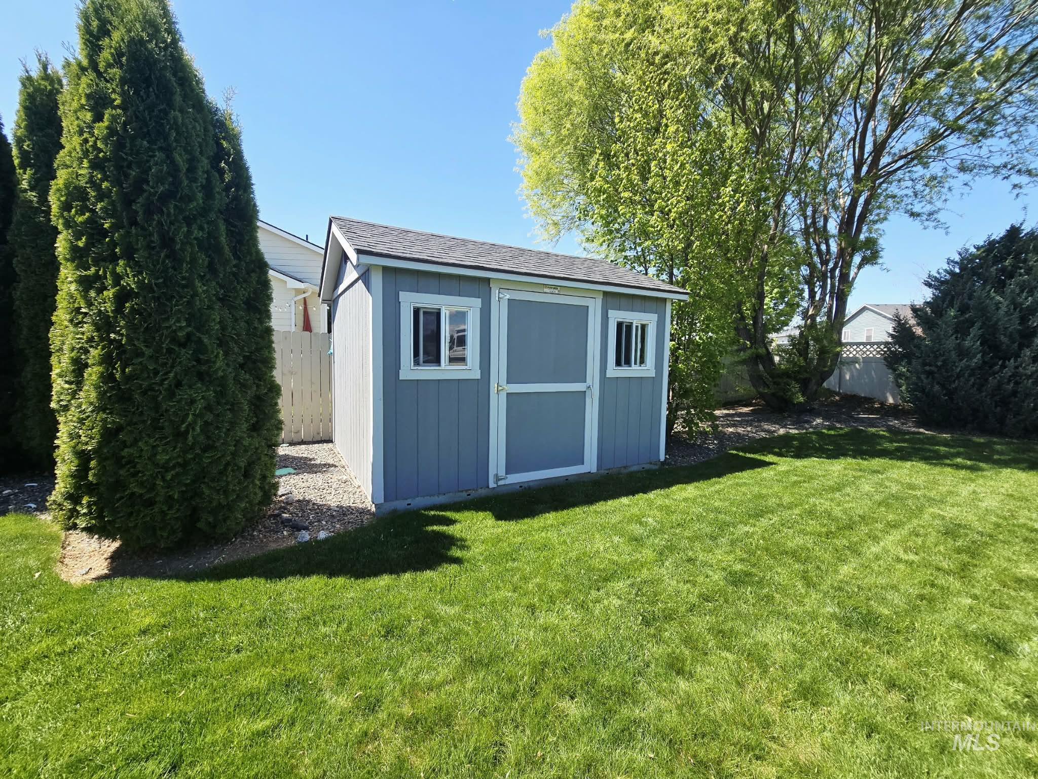 8955 S Red Delicious Ave., Kuna, Idaho 83634, 3 Bedrooms, 2 Bathrooms, Residential For Sale, Price $458,900, 98983883