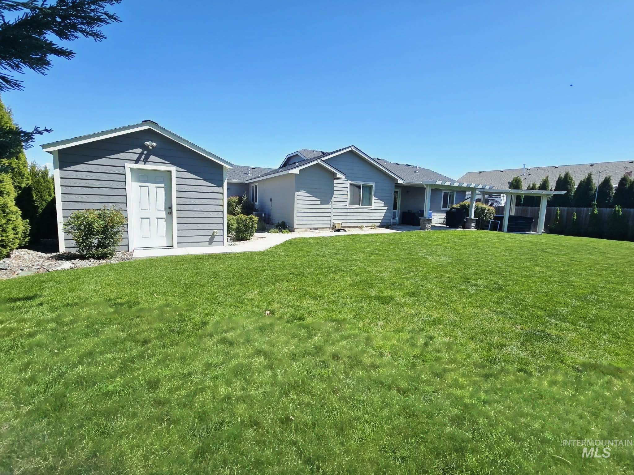 8955 S Red Delicious Ave., Kuna, Idaho 83634, 3 Bedrooms, 2 Bathrooms, Residential For Sale, Price $458,900, 98983883