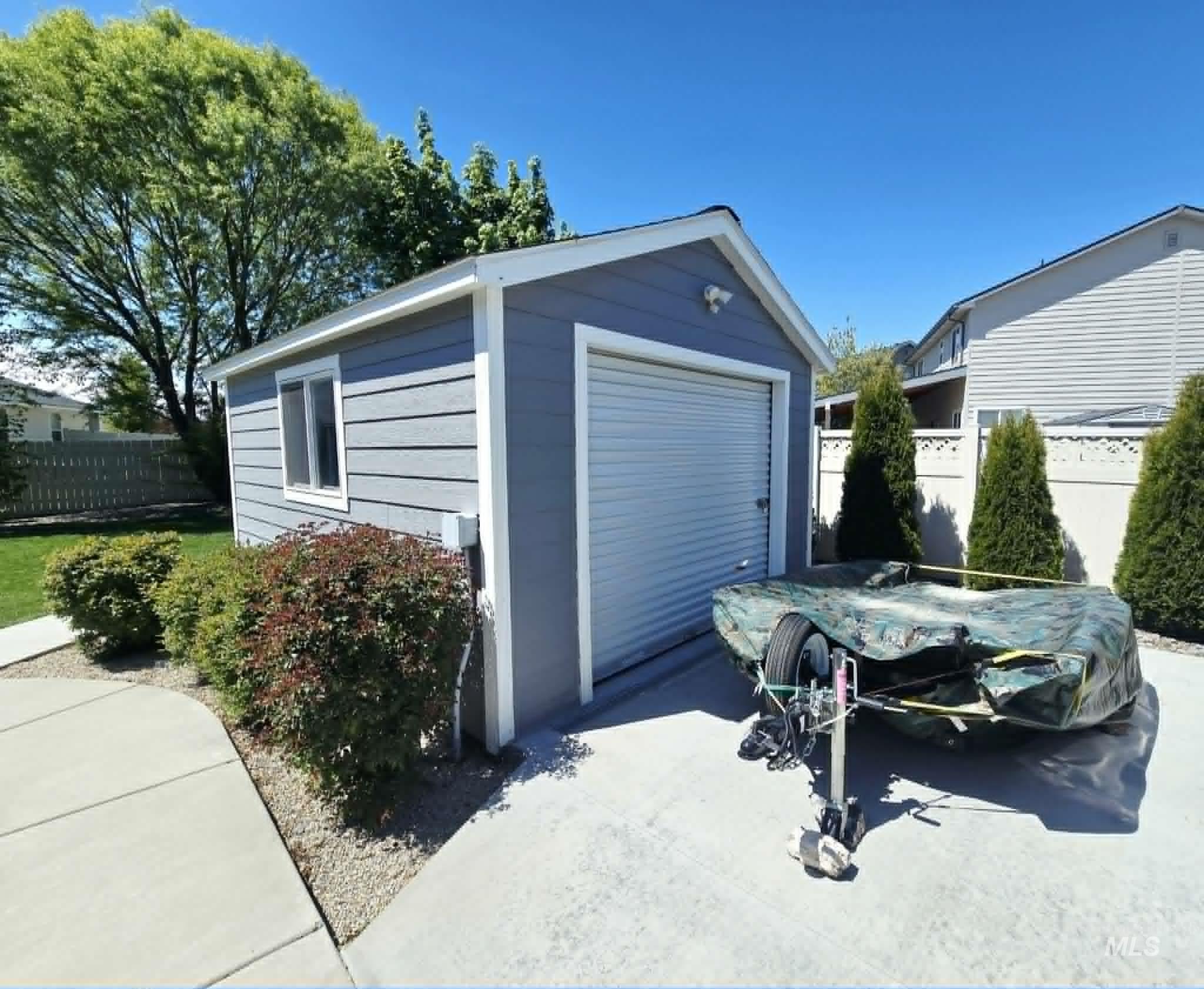 8955 S Red Delicious Ave., Kuna, Idaho 83634, 3 Bedrooms, 2 Bathrooms, Residential For Sale, Price $458,900, 98983883