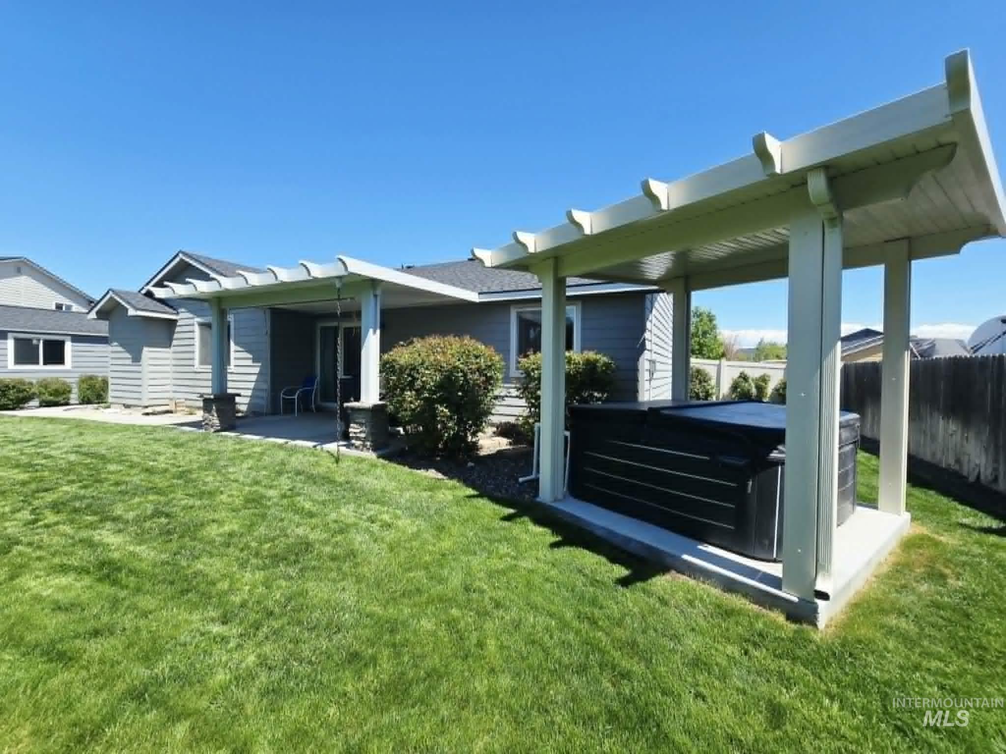 8955 S Red Delicious Ave., Kuna, Idaho 83634, 3 Bedrooms, 2 Bathrooms, Residential For Sale, Price $458,900, 98983883