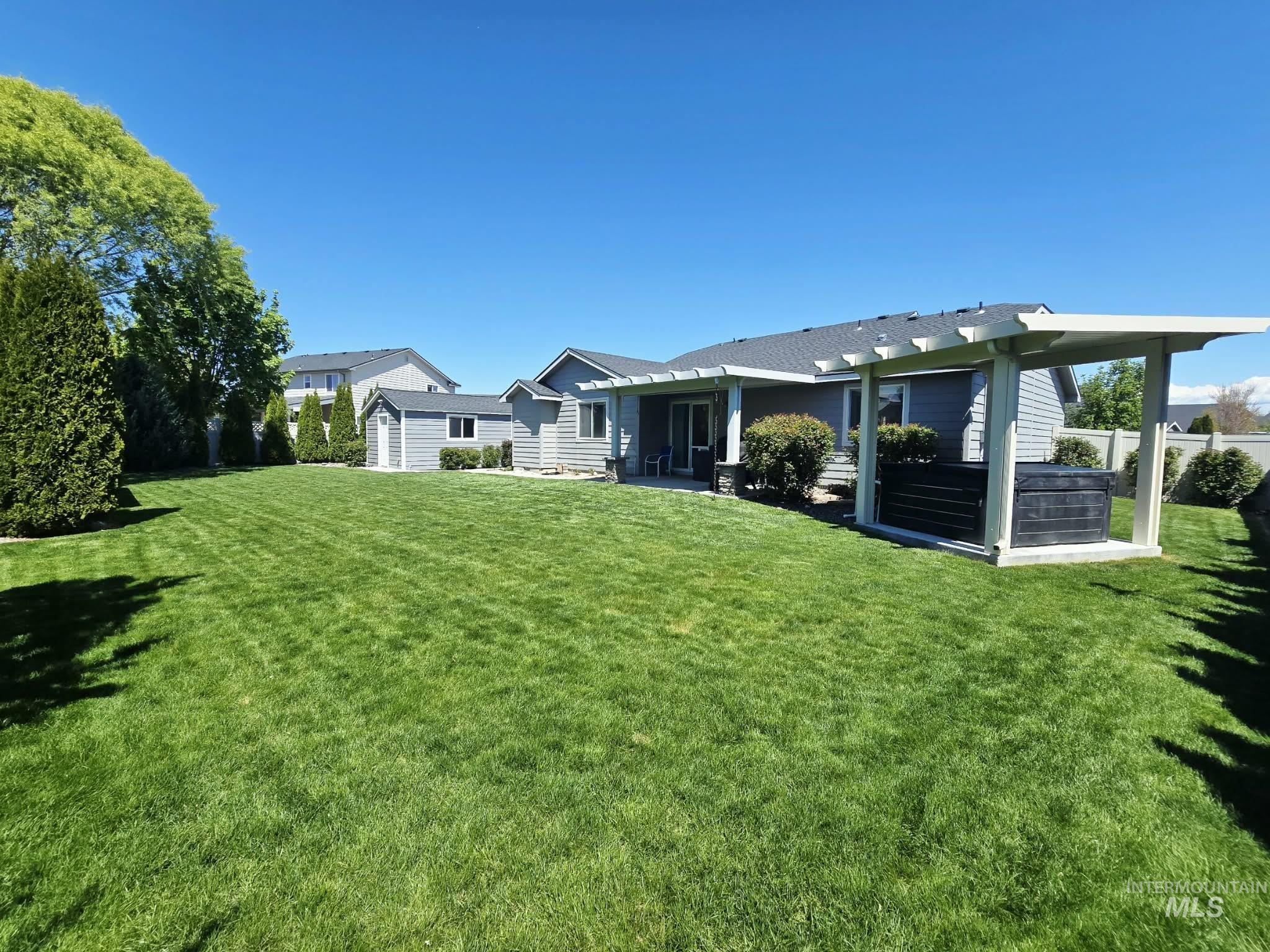 8955 S Red Delicious Ave., Kuna, Idaho 83634, 3 Bedrooms, 2 Bathrooms, Residential For Sale, Price $458,900, 98983883