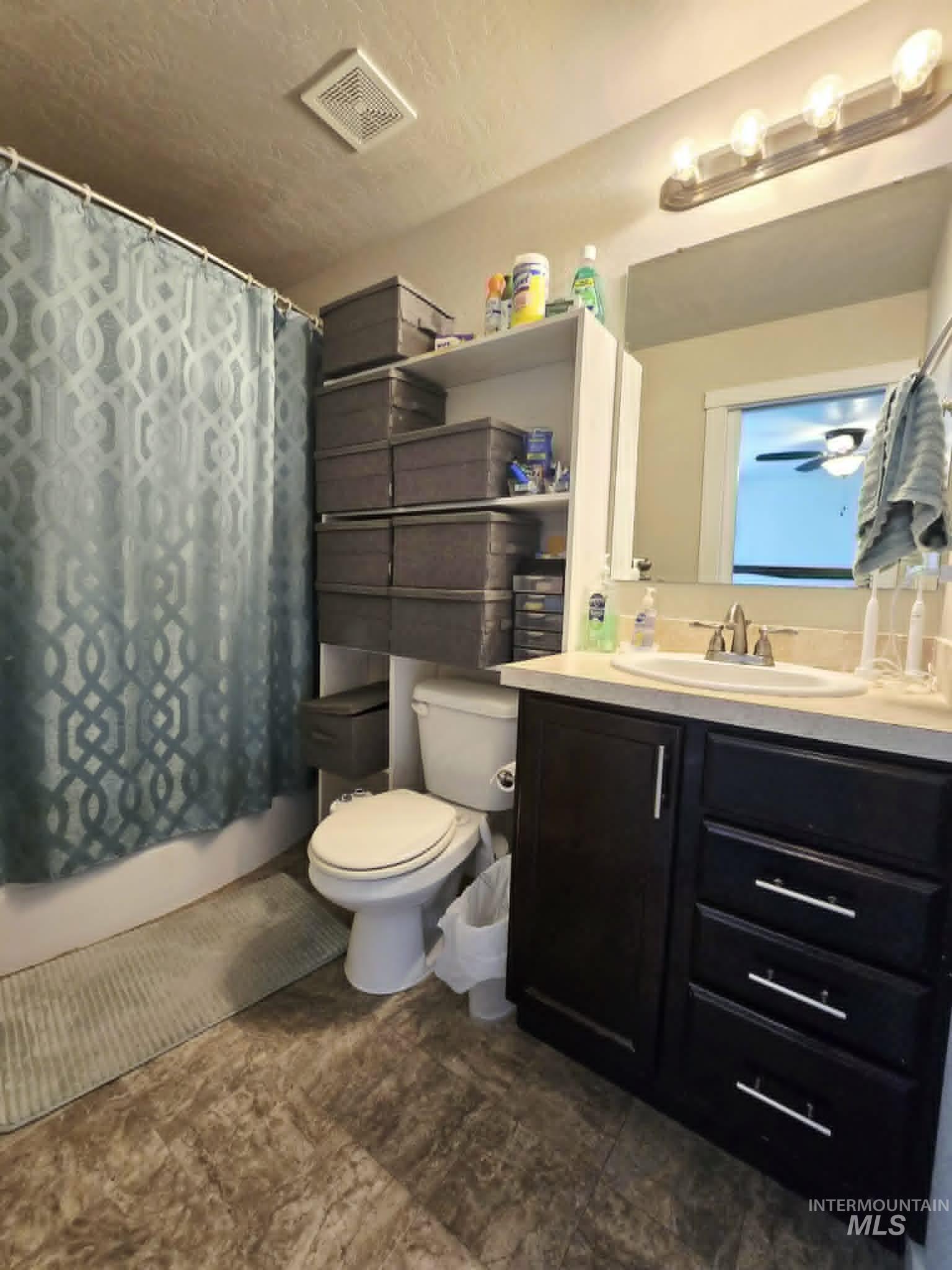 8955 S Red Delicious Ave., Kuna, Idaho 83634, 3 Bedrooms, 2 Bathrooms, Residential For Sale, Price $458,900, 98983883