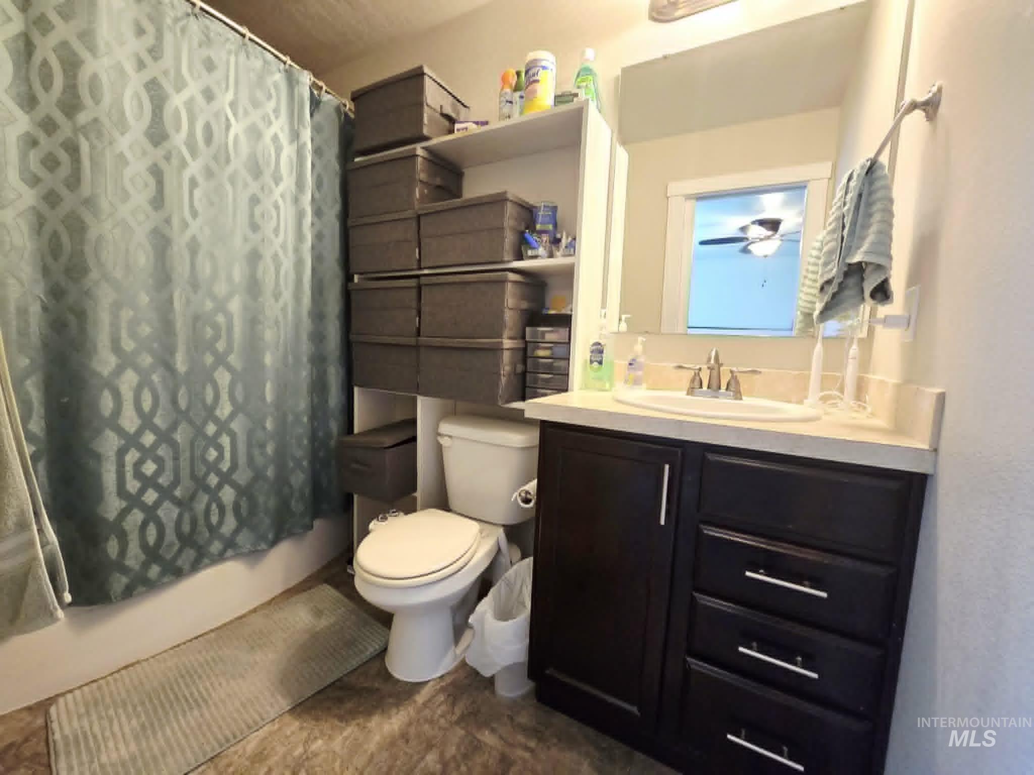 8955 S Red Delicious Ave., Kuna, Idaho 83634, 3 Bedrooms, 2 Bathrooms, Residential For Sale, Price $458,900, 98983883