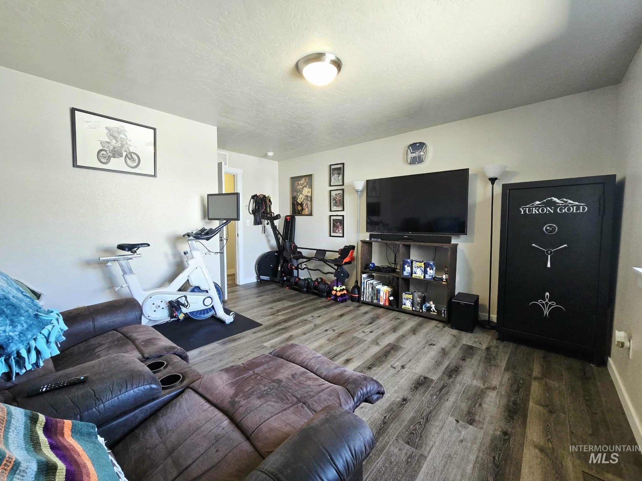 8955 S Red Delicious Ave., Kuna, Idaho 83634, 3 Bedrooms, 2 Bathrooms, Residential For Sale, Price $458,900, 98983883