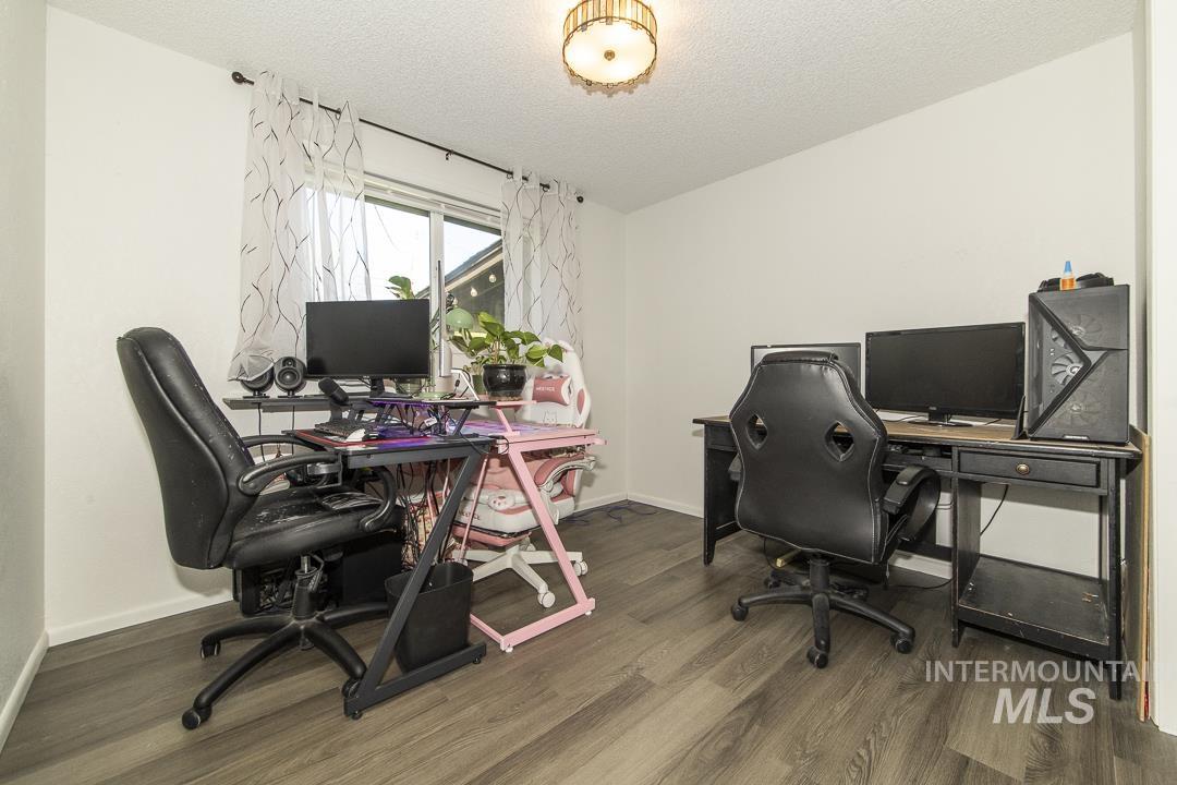 715 S Almond St., Nampa, Idaho 83686, 3 Bedrooms, 2 Bathrooms, Residential For Sale, Price $344,900, 98983886