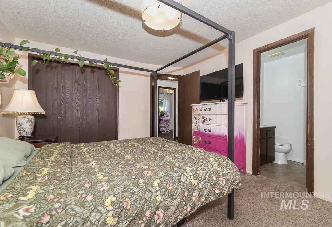 715 S Almond St., Nampa, Idaho 83686, 3 Bedrooms, 2 Bathrooms, Residential For Sale, Price $344,900, 98983886