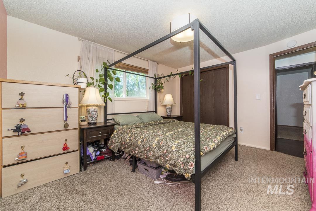 715 S Almond St., Nampa, Idaho 83686, 3 Bedrooms, 2 Bathrooms, Residential For Sale, Price $344,900, 98983886