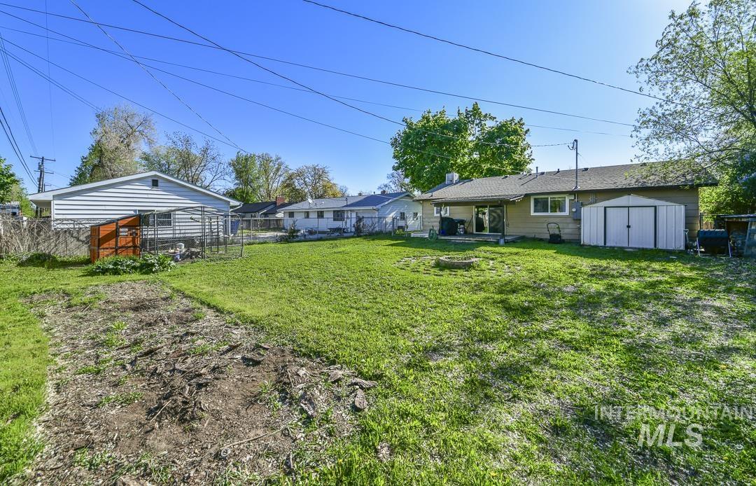 715 S Almond St., Nampa, Idaho 83686, 3 Bedrooms, 2 Bathrooms, Residential For Sale, Price $344,900, 98983886