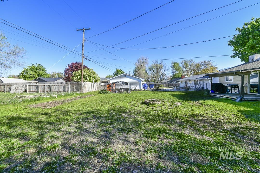 715 S Almond St., Nampa, Idaho 83686, 3 Bedrooms, 2 Bathrooms, Residential For Sale, Price $344,900, 98983886