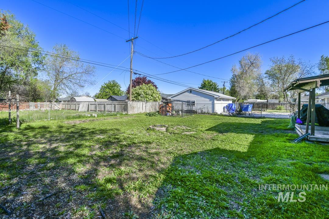 715 S Almond St., Nampa, Idaho 83686, 3 Bedrooms, 2 Bathrooms, Residential For Sale, Price $344,900, 98983886