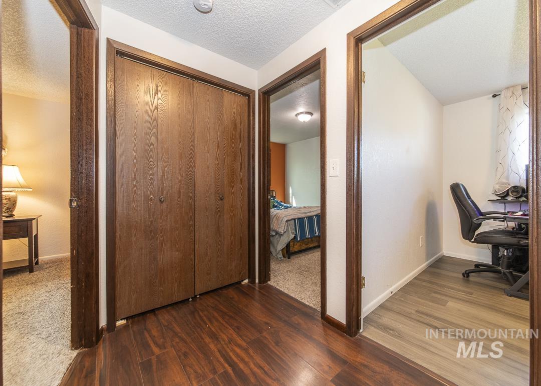 715 S Almond St., Nampa, Idaho 83686, 3 Bedrooms, 2 Bathrooms, Residential For Sale, Price $344,900, 98983886